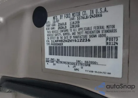 1998 Lincoln Town Car Signature z USA, uszkodzony, nr VIN 1LNFM82W2WY612236